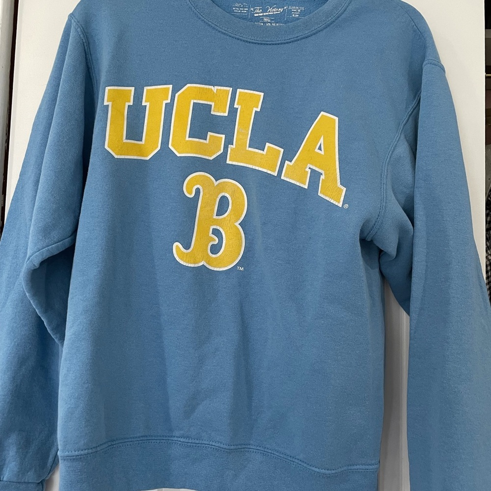 UCLA crew neck
